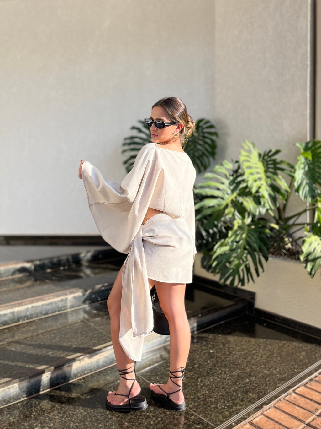 Conjunto Feminino em Linho com Bata e Saia Bege- Hadassa