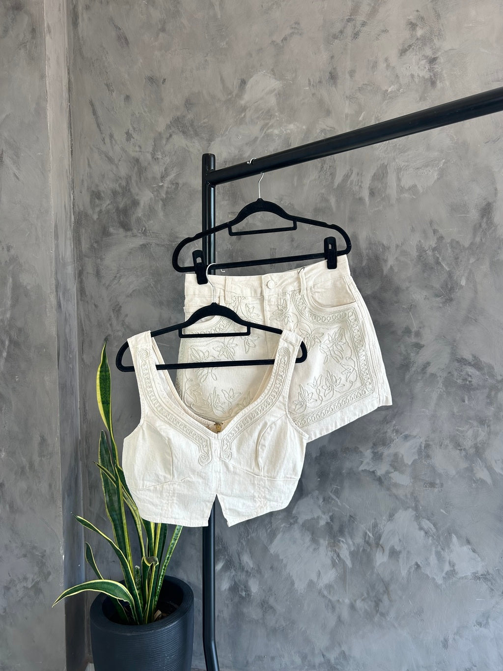 Conjunto Sarja Bordado Off White