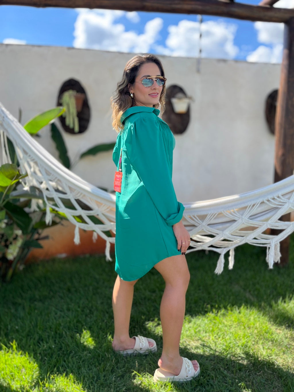 Camisa verde saída de praia