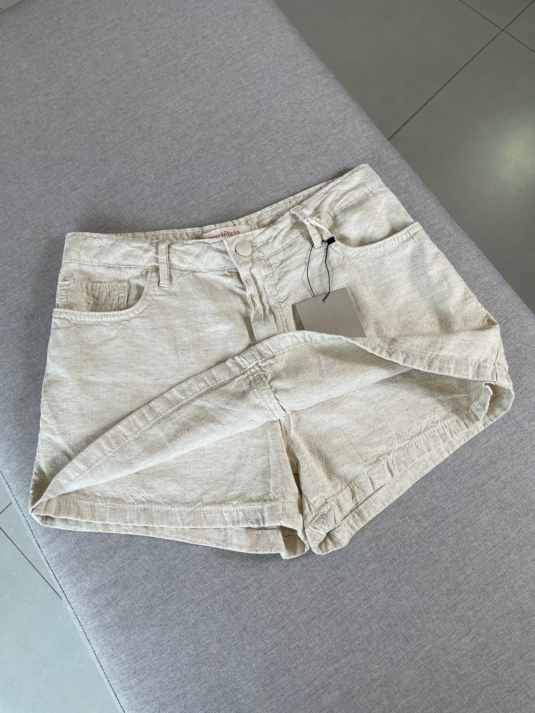 Shorts Saia Linho