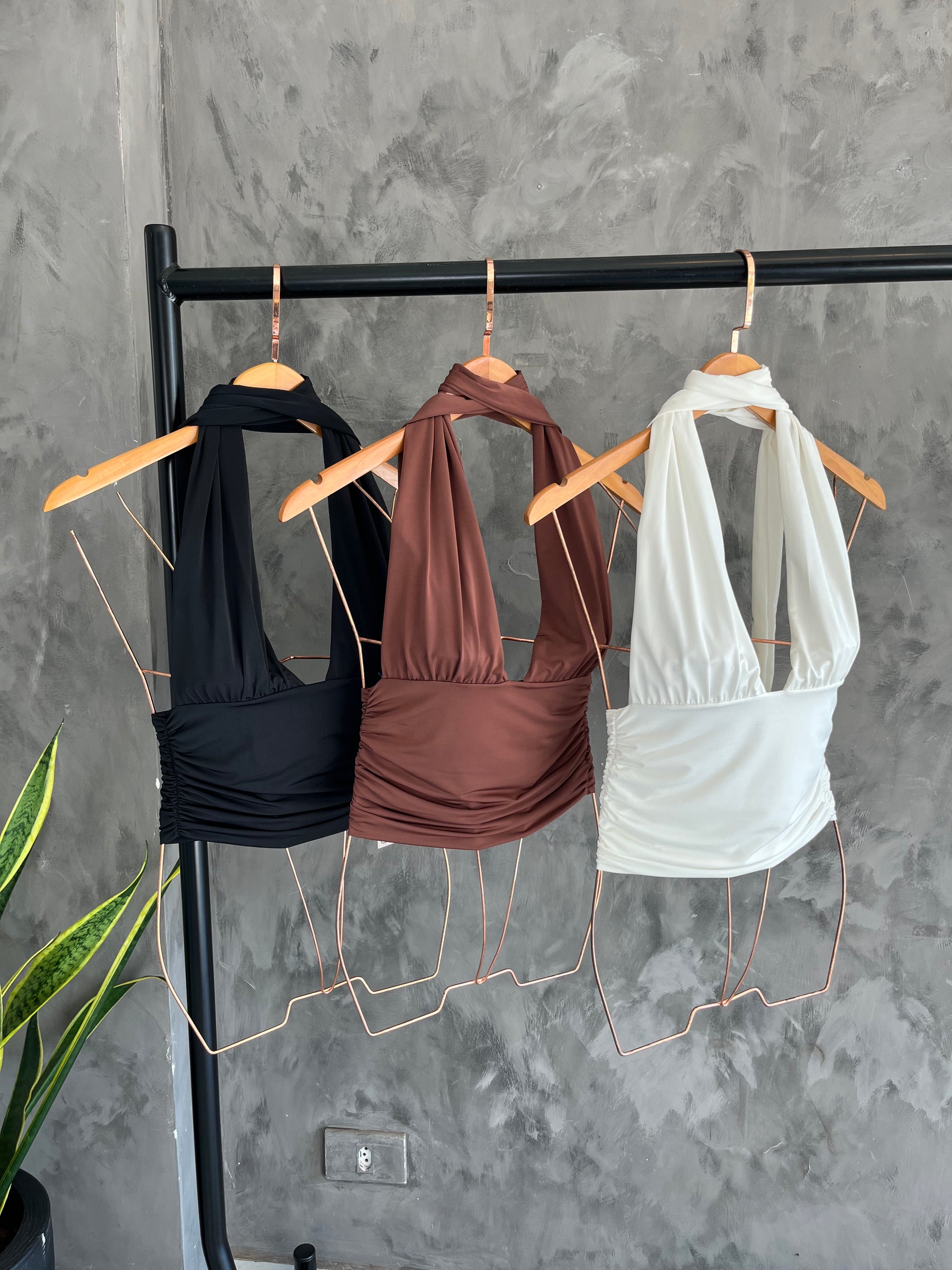 Blusa Cropped Multiformas Poliamida