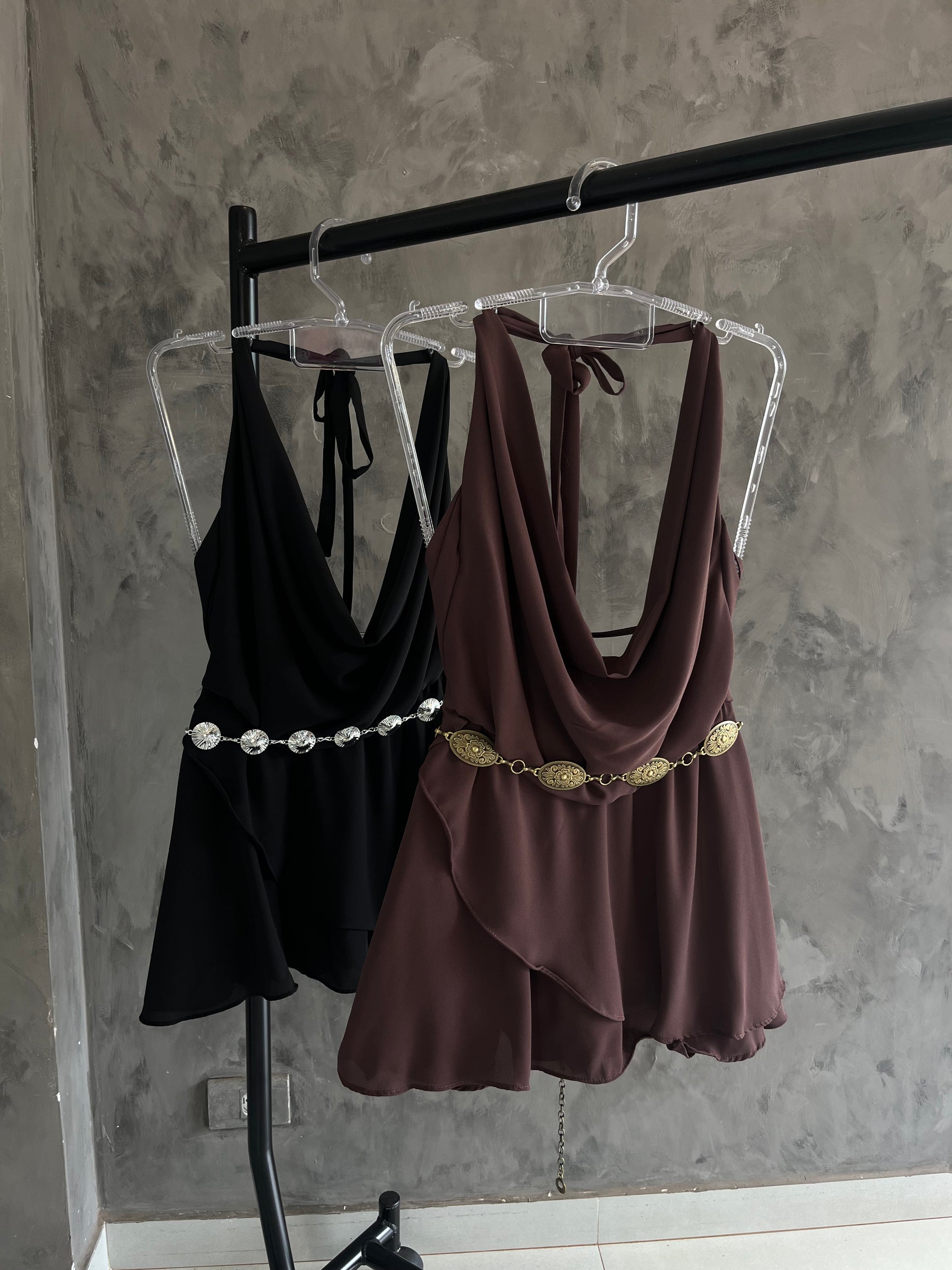 Macaquinho Vestido Curto Gola Degage Verão- Cris