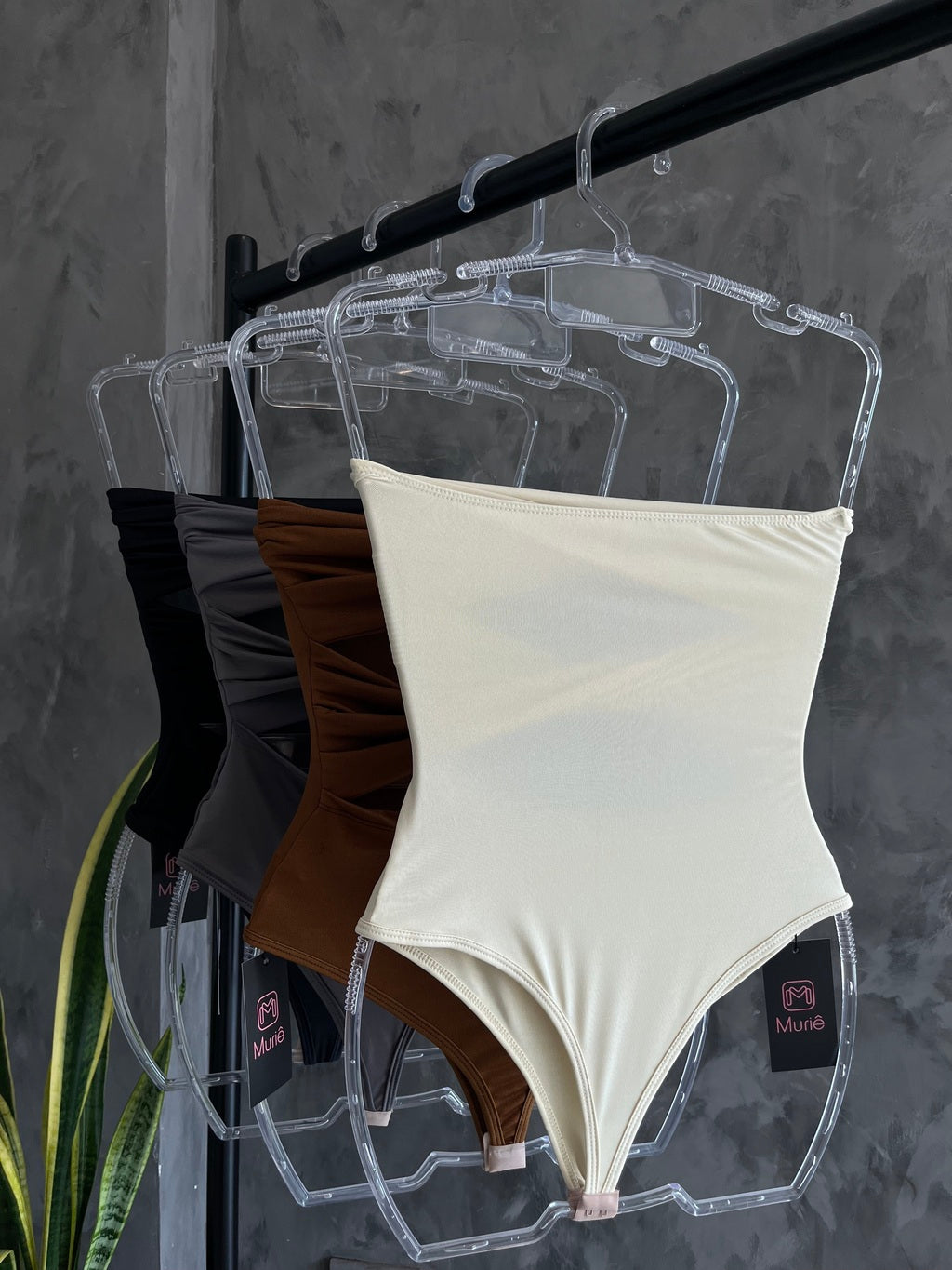 Body Feminino Torcido Tomara que Caia - Helena