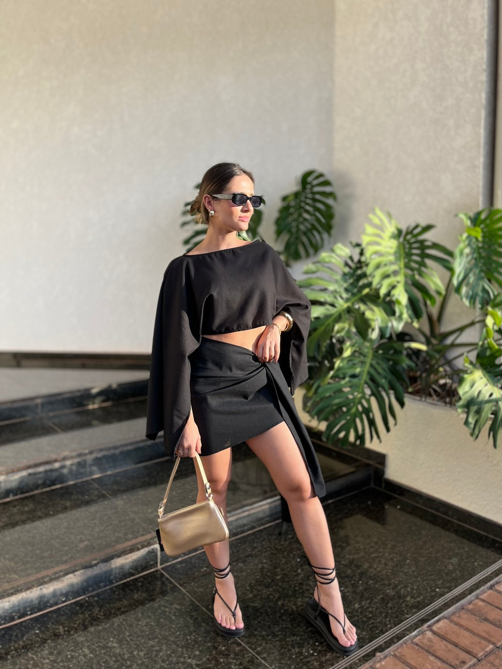 Conjunto Feminino em Linho com Bata e Saia Preto- Hadassa