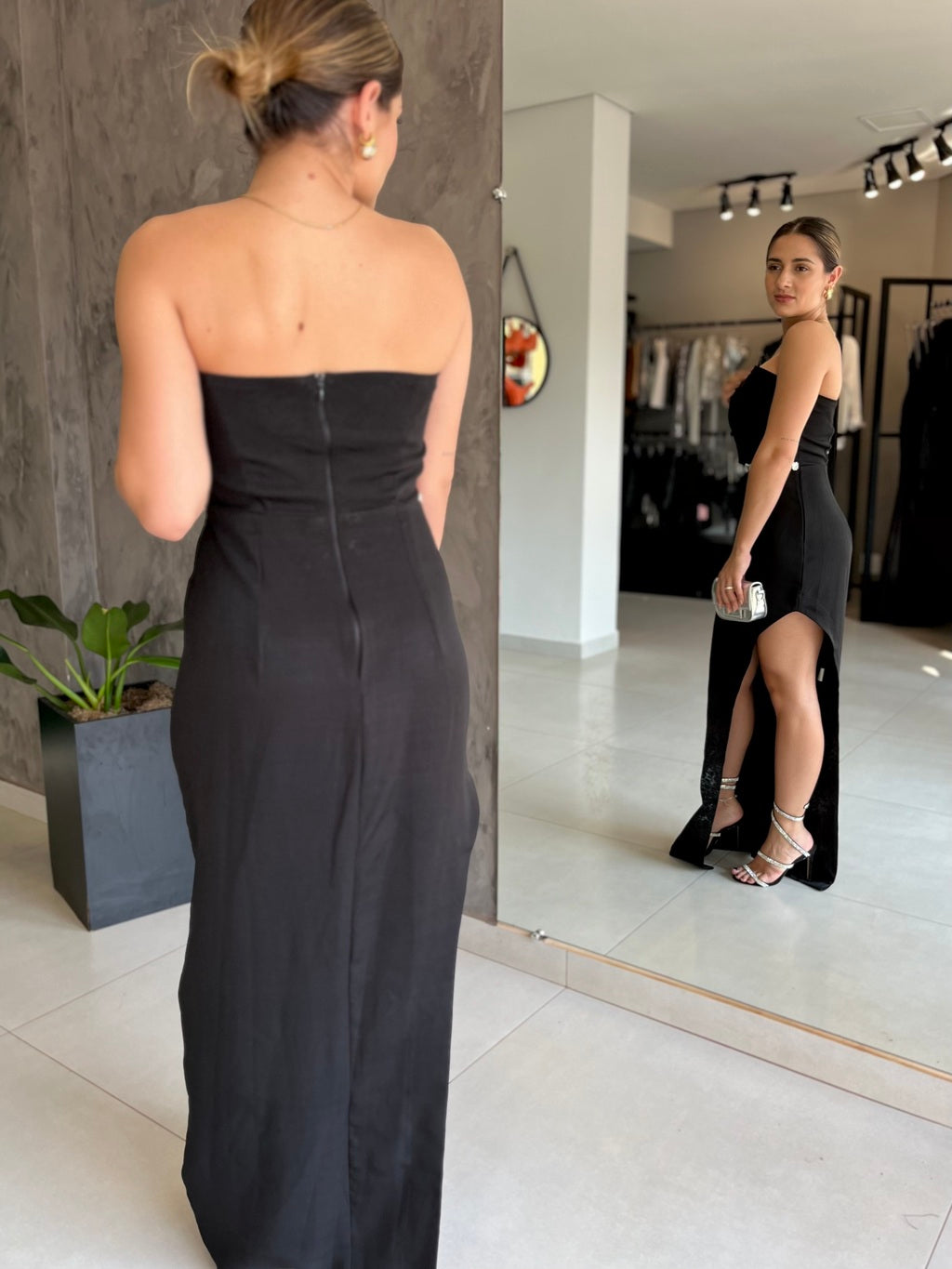 Vestido Feminino com Pedrarias de Festa