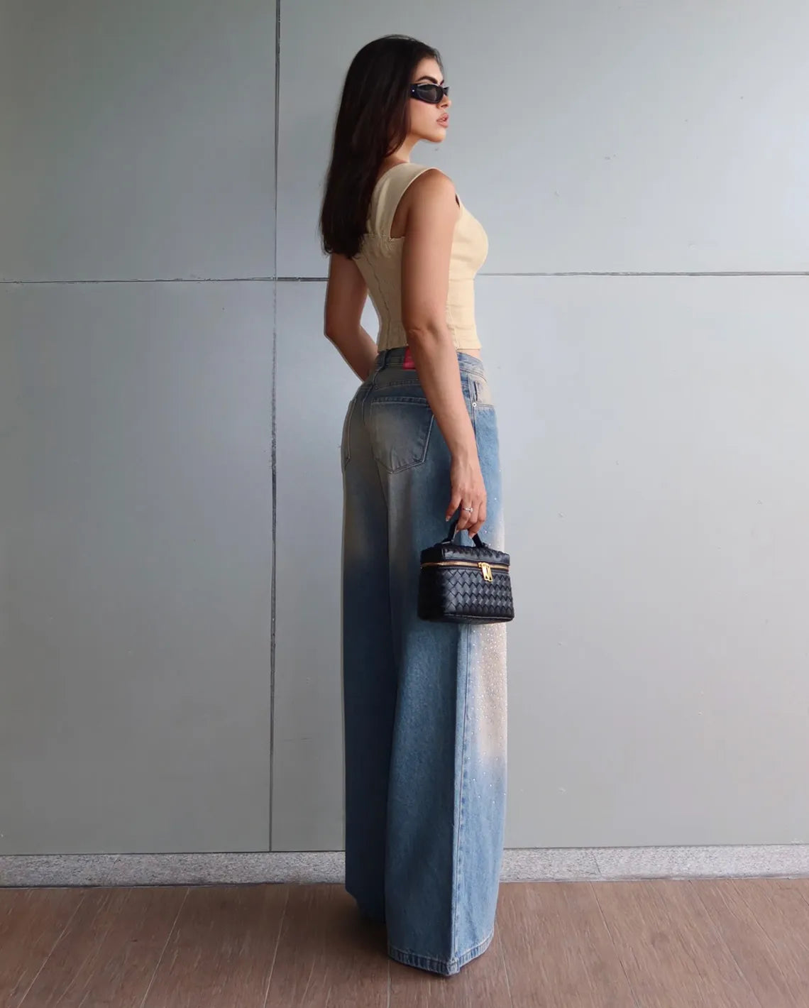 Calça Jeans Wide Leg Relaxed com Aplicação