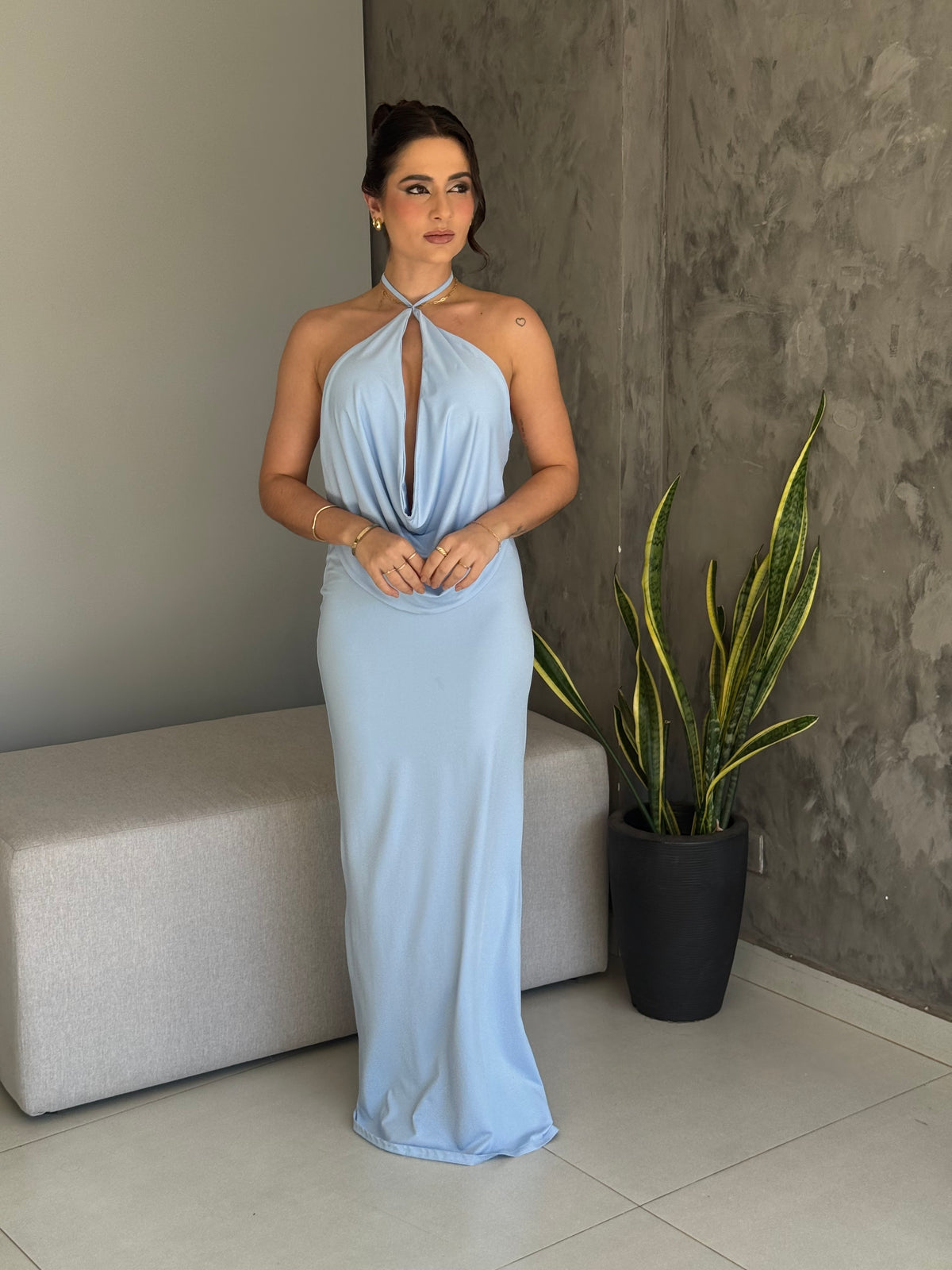 Conjunto Longo Azul Serenity Decote Drapeado – Elegância para Festas