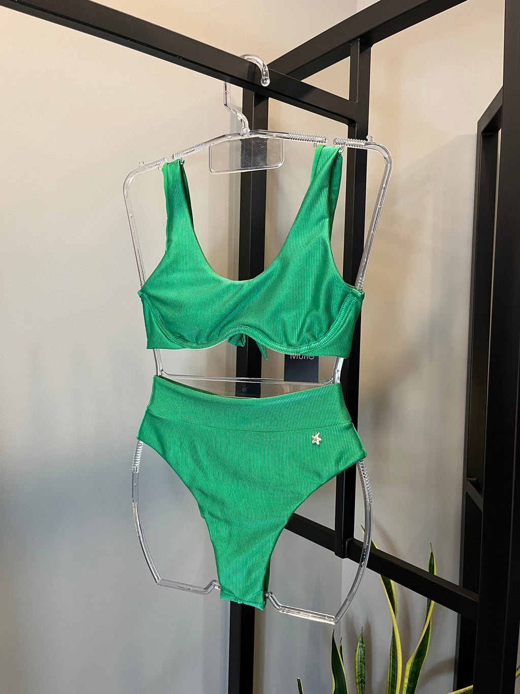 Biquini Hot Pant tubarão verde