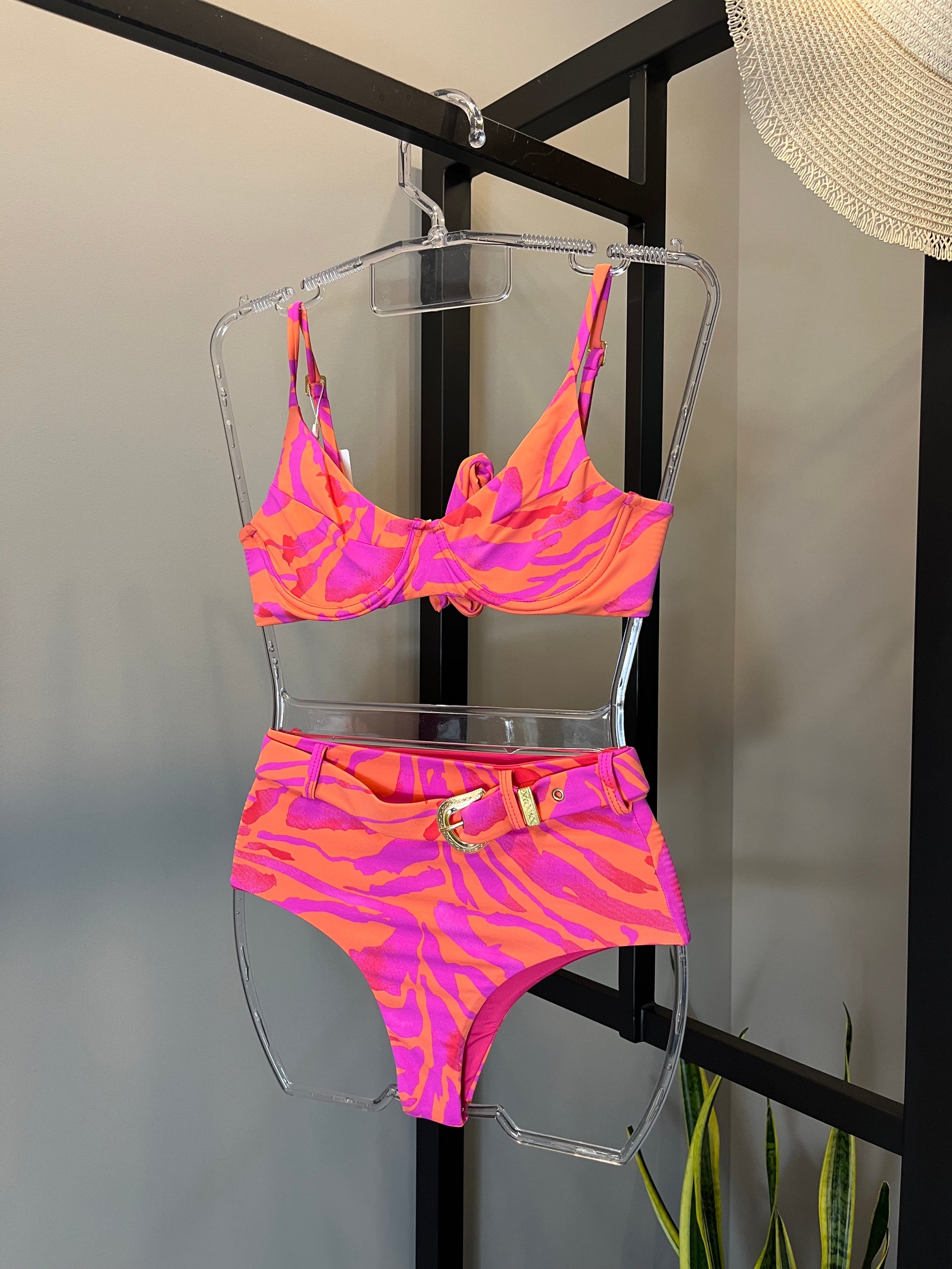 Biquini Hot Pant estampa Safari collors