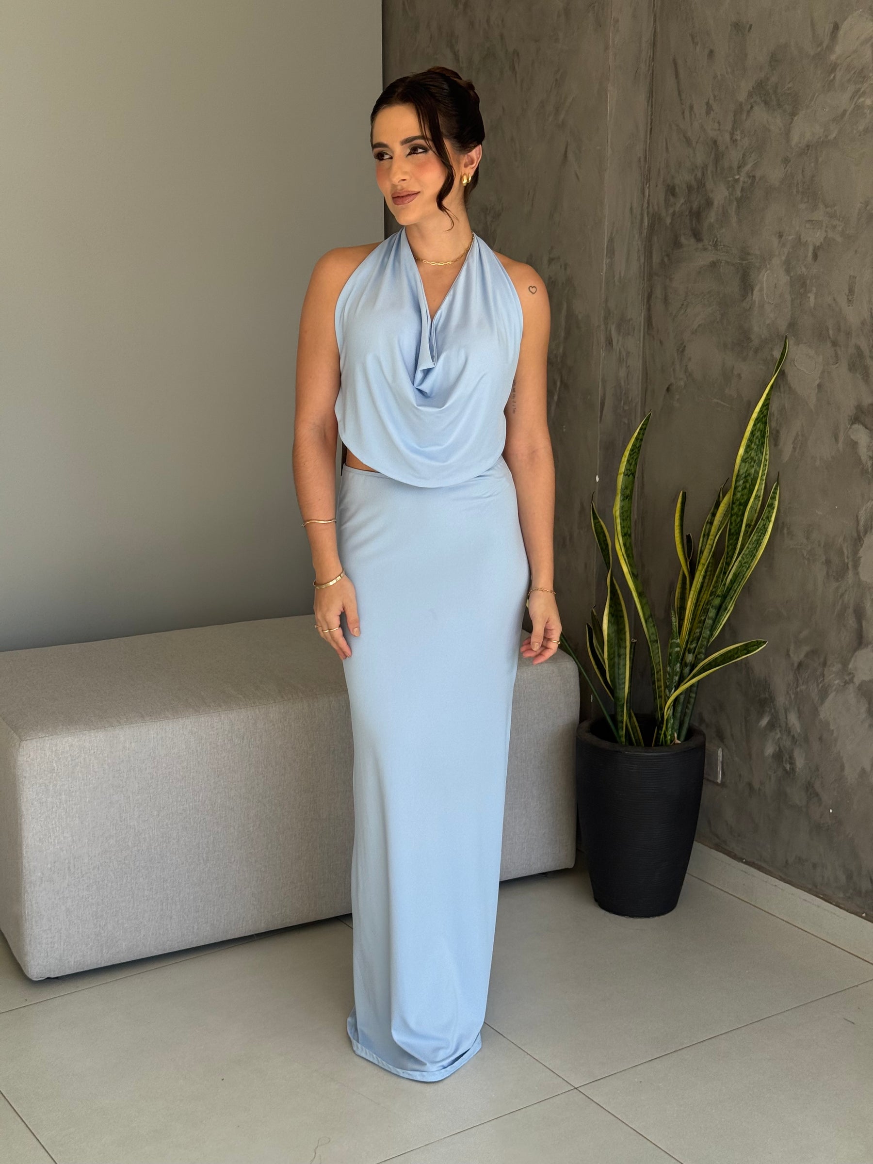 Conjunto Longo Azul Serenity Decote Drapeado – Elegância para Festas