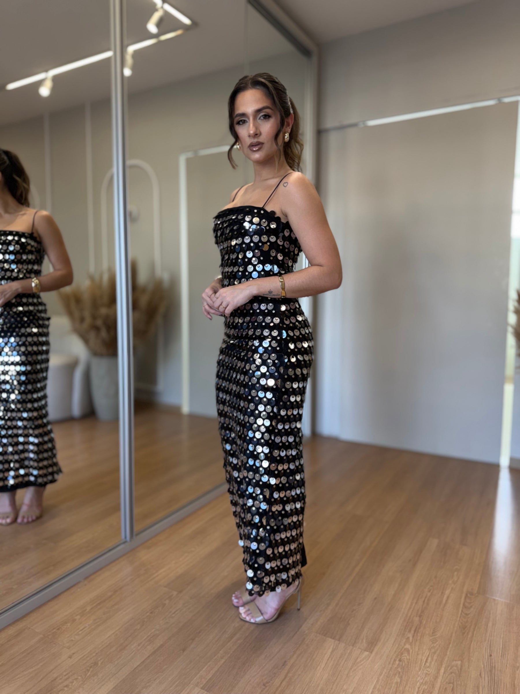 Vestido de Festa com Brilho Lantejoulas Midi