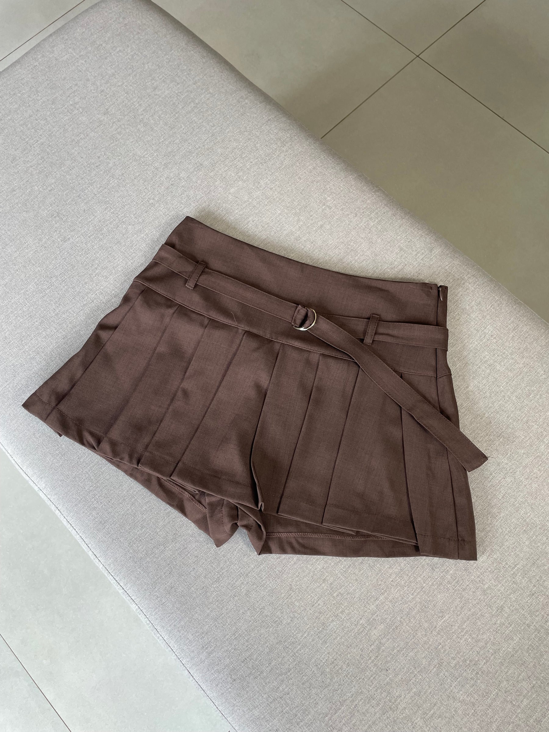 Mini Saia Alfaiataria de Pregas - Shorts Saia
