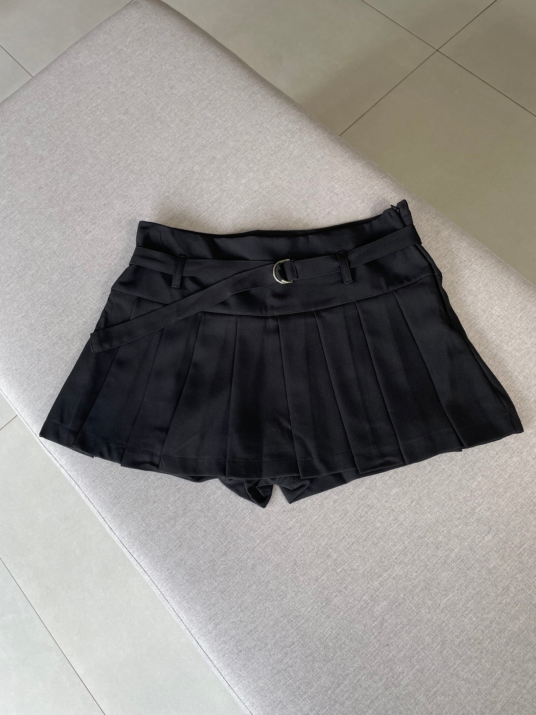 Mini Saia Alfaiataria de Pregas - Shorts Saia
