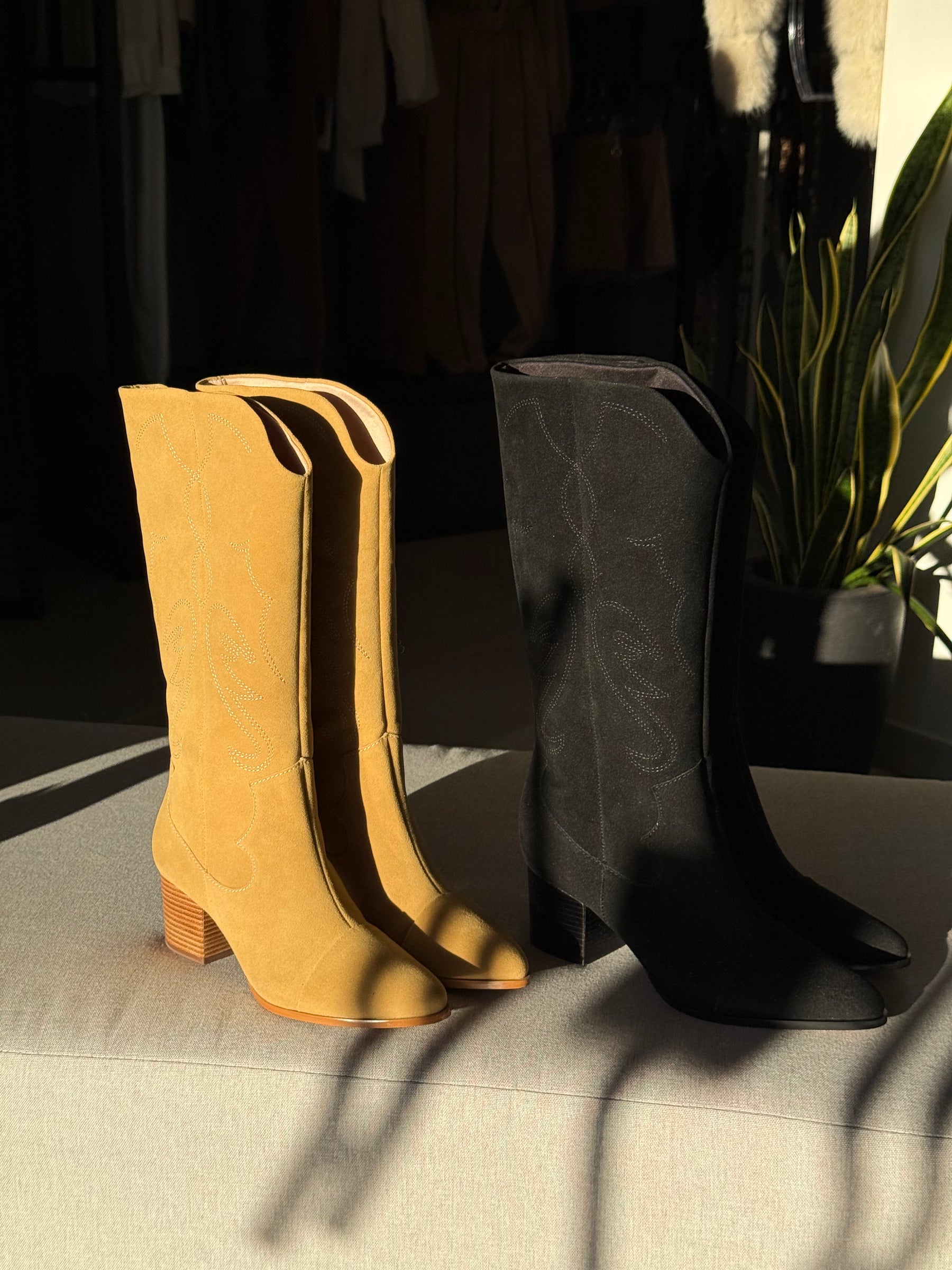 Bota Western Camurça Regina Mostarda