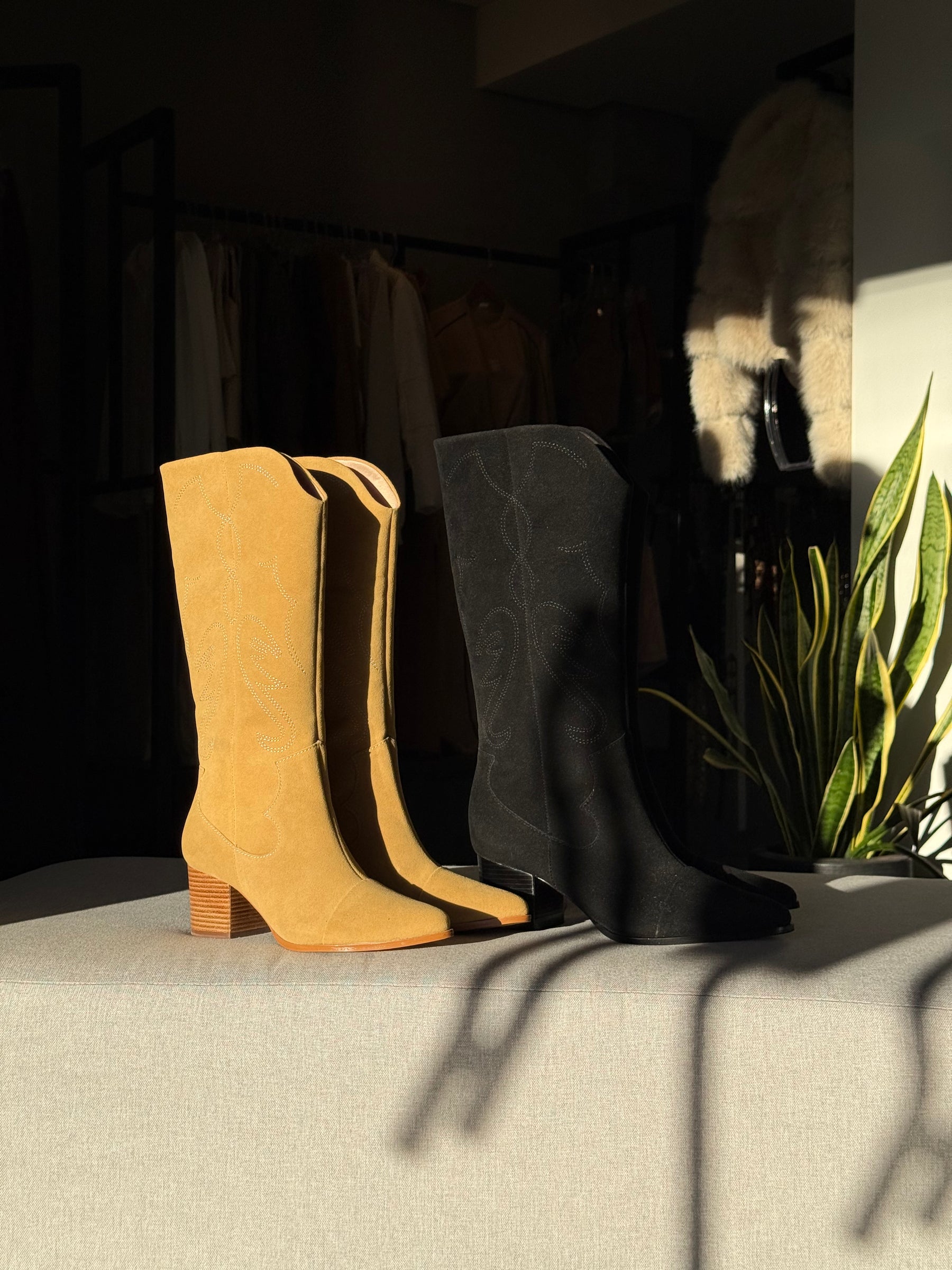 Bota Western Camurça Regina Mostarda