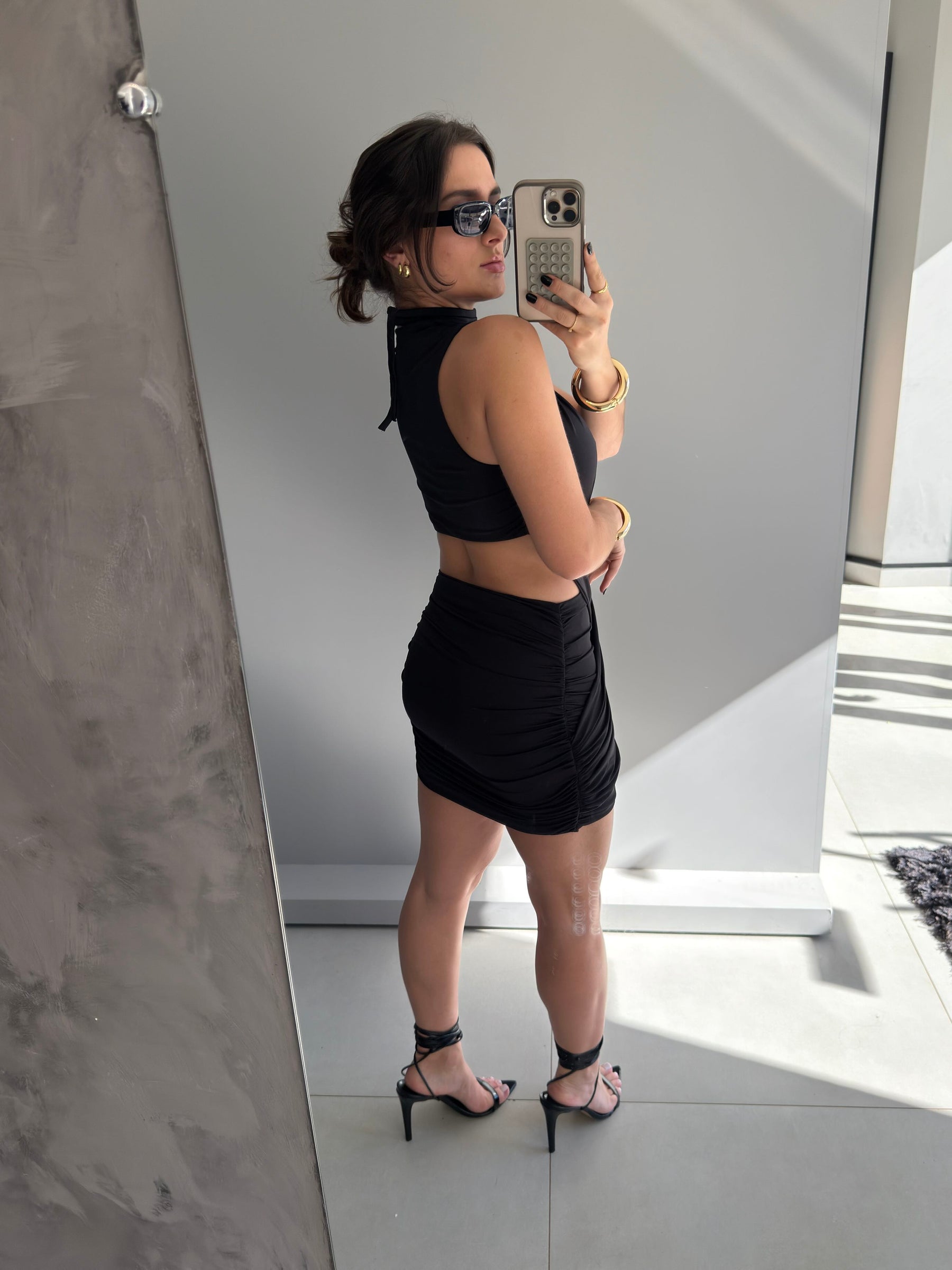 Vestido Curto com Decote cruzado Ivi