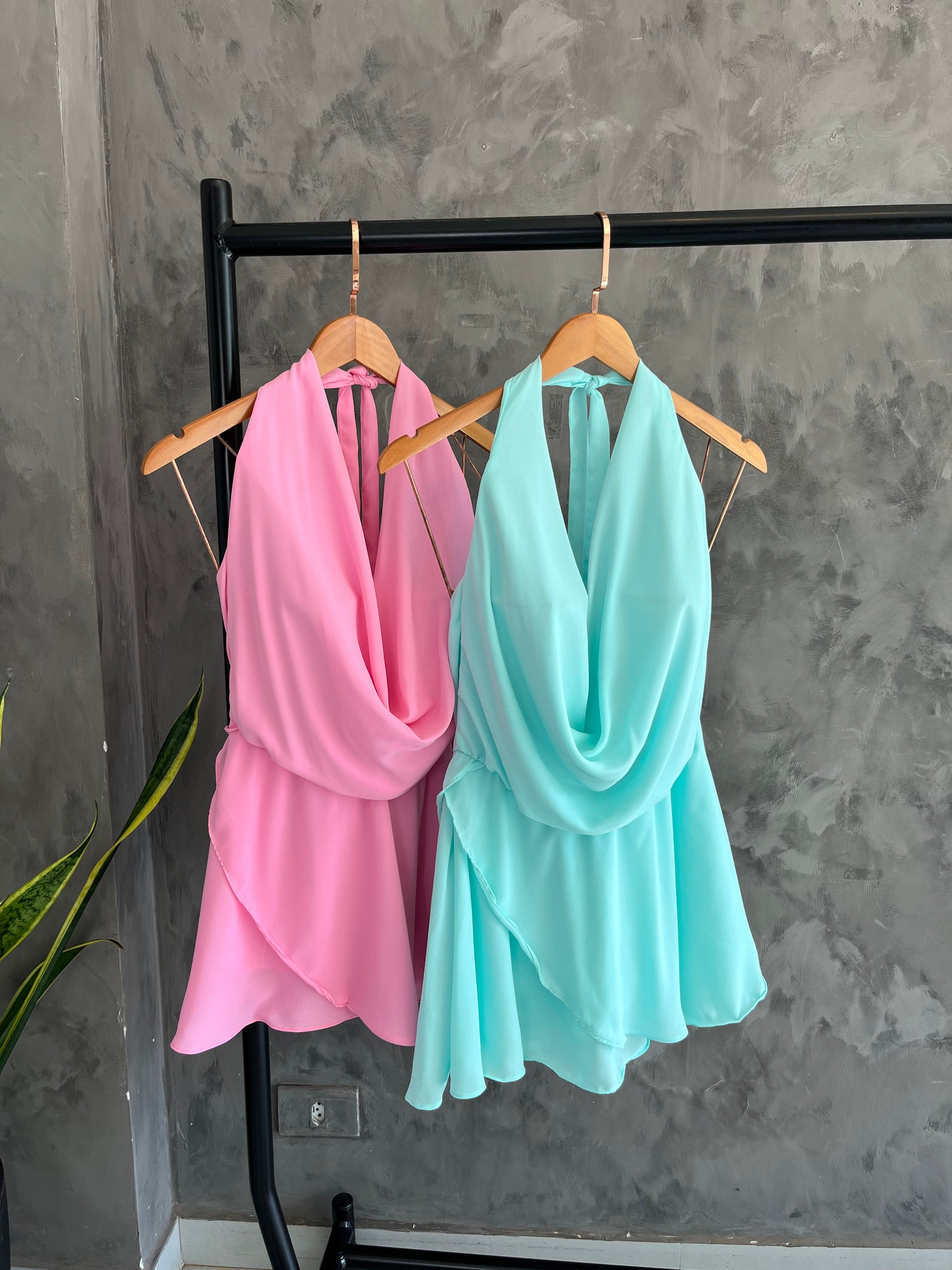 Macaquinho Vestido Curto Gola Degage Verão- Cris