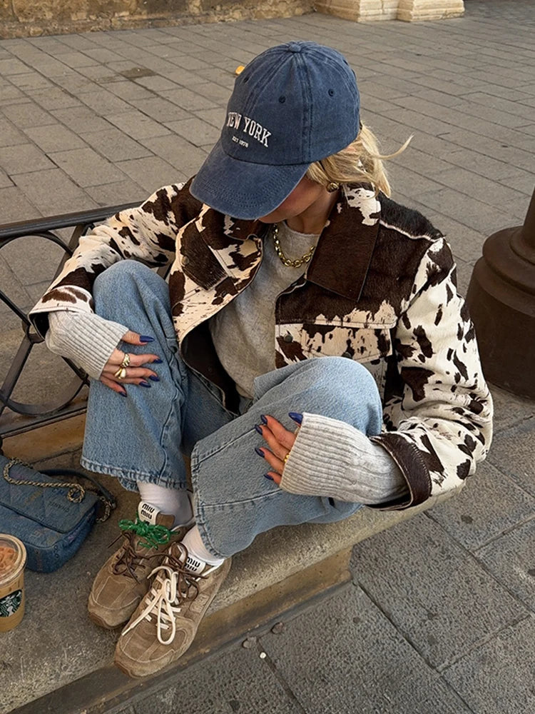 Jaqueta Feminina Estampa Animal Print Cow para Inverno
