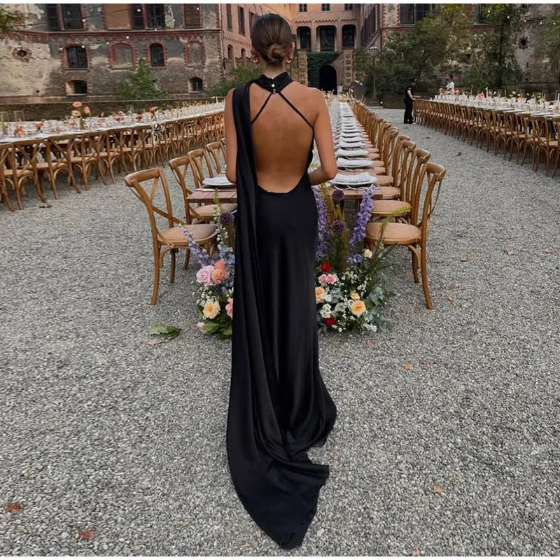 Vestido Longo de Cetim Ombro Único e Capa Lateral Melissa para Festa