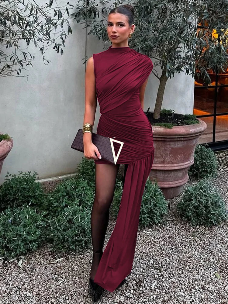 Vestido Feminino Curto Drapeado Assimétrico com Gola Alta – Moda Festa Elegante