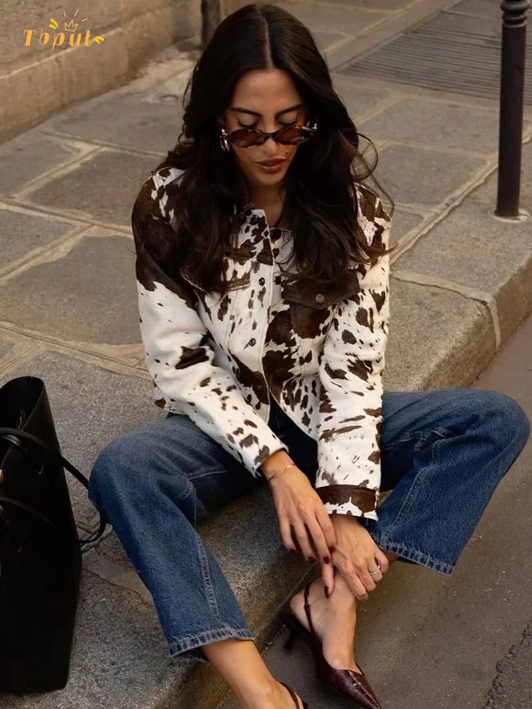 Jaqueta Feminina Estampa Animal Print Cow para Inverno