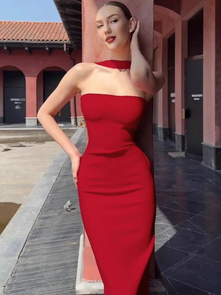 Vestido Longo Branco Justo com Decote Assimétrico – Moda Festa Elegante
