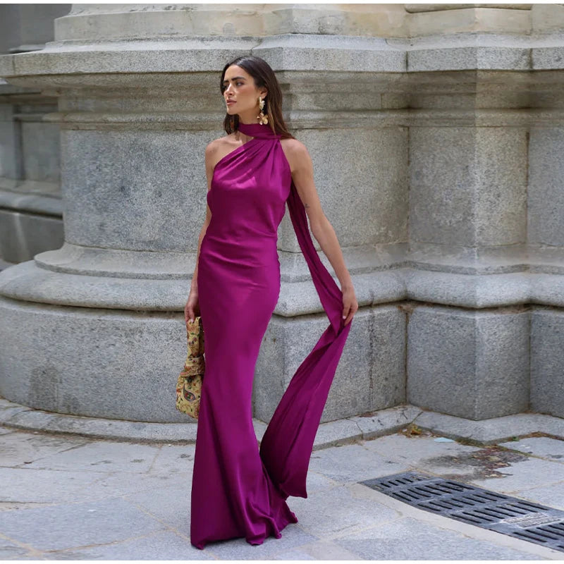 Vestido Longo de Cetim Ombro Único e Capa Lateral Melissa para Festa