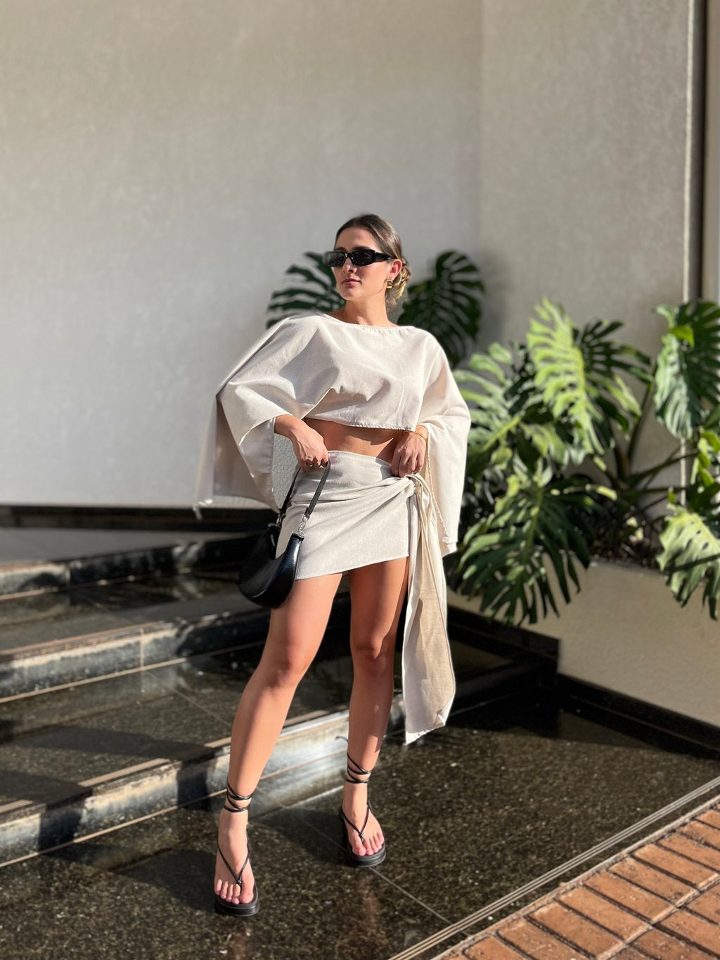 Conjunto Feminino em Linho com Bata e Saia Bege- Hadassa
