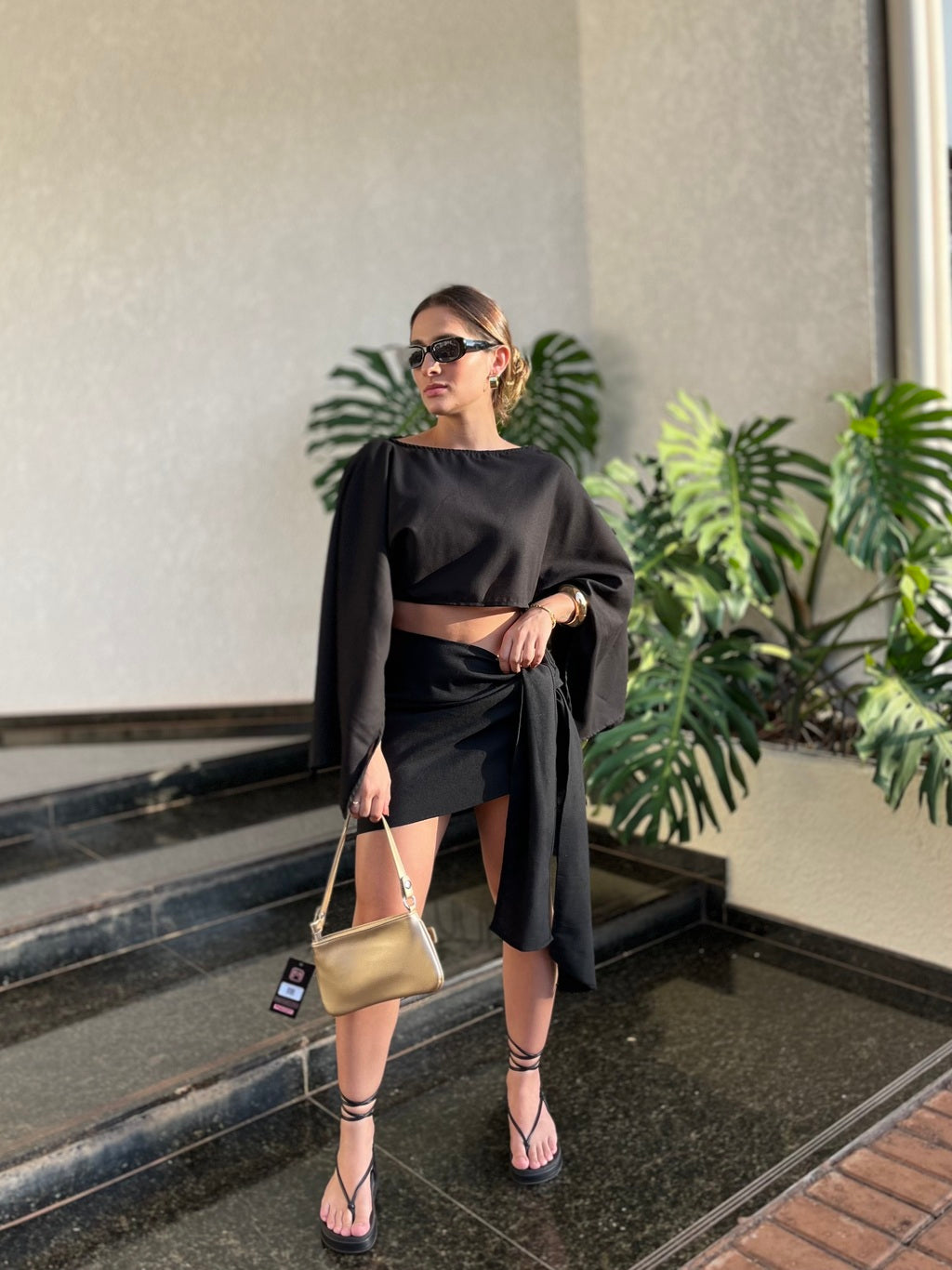 Conjunto Feminino em Linho com Bata e Saia Preto- Hadassa
