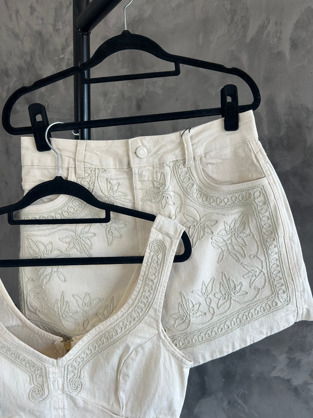 Conjunto Sarja Bordado Off White