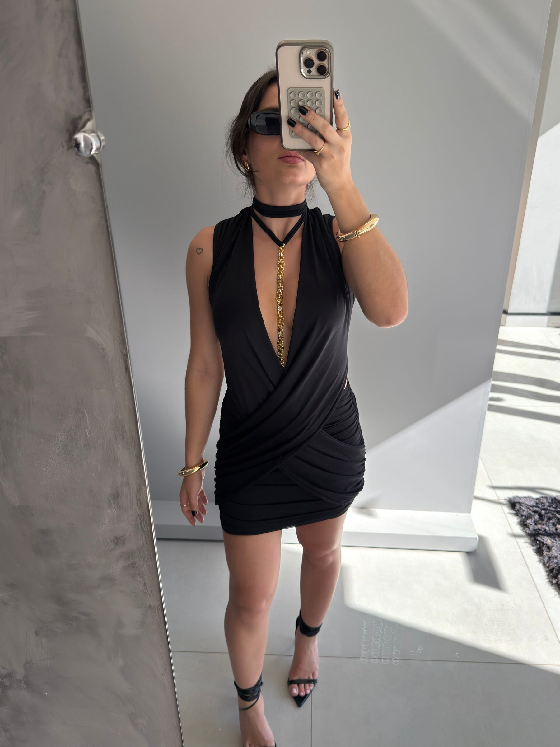 Vestido Curto com Decote cruzado Ivi