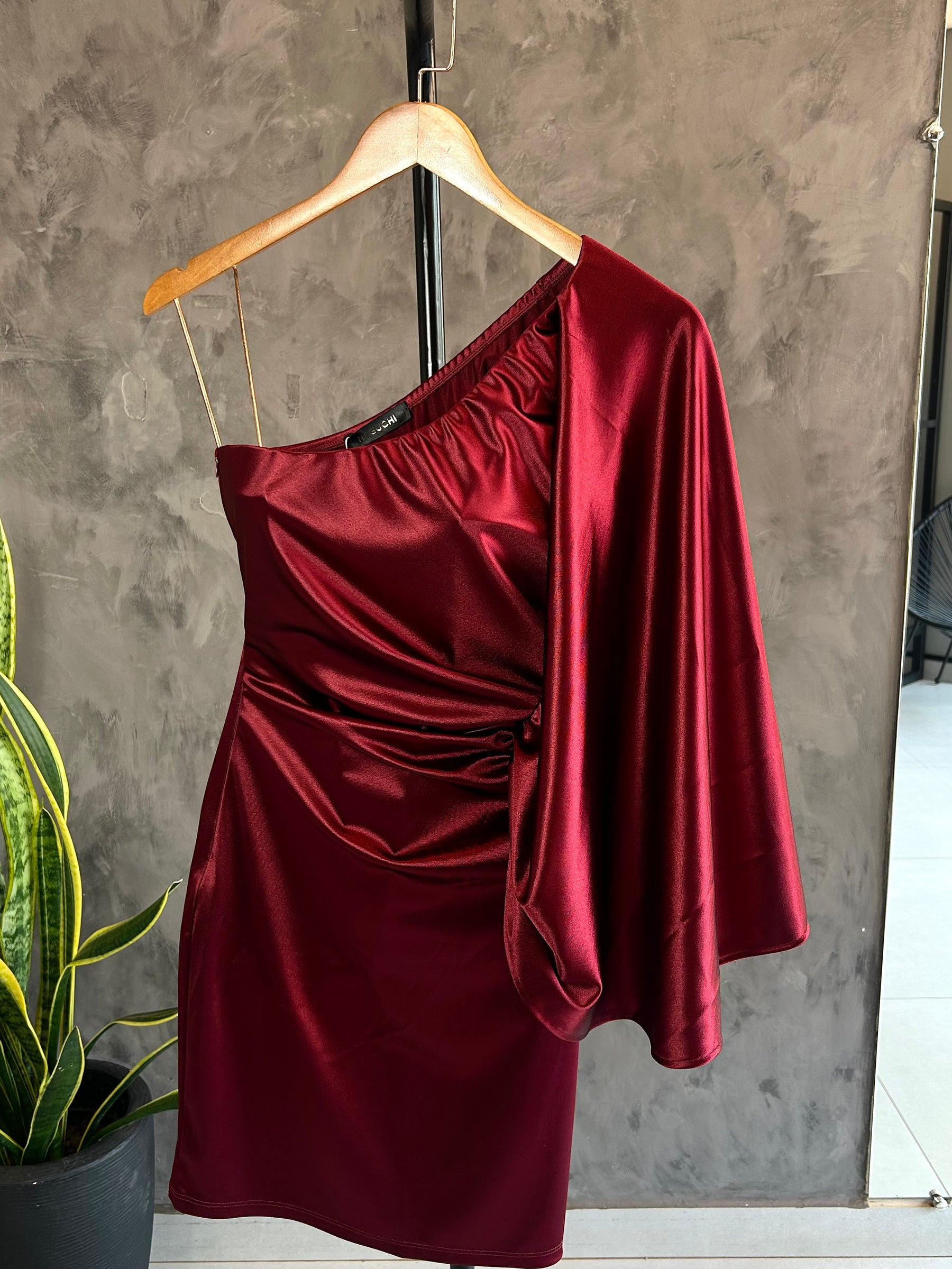 Vestido Manga Única Acetinado - Naguchi