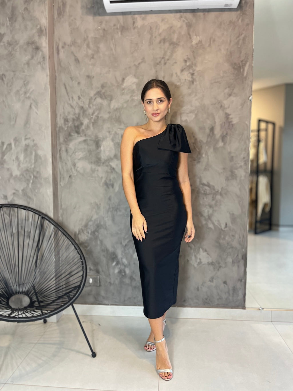 Vestido Feminino Midi Social Laço com Cauda
