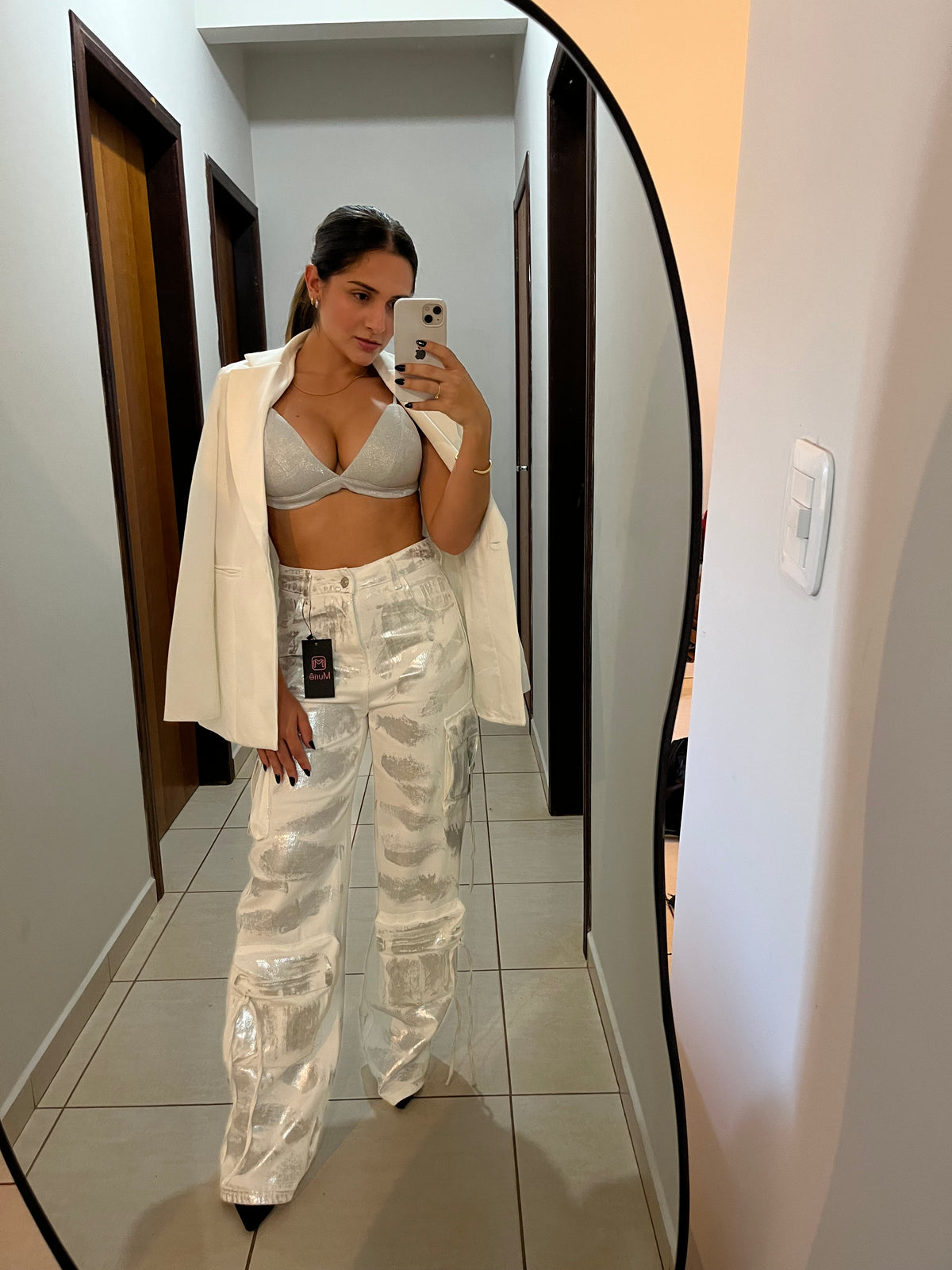 Calça Cargo Jeans Feminina Metalizada com Bolsos