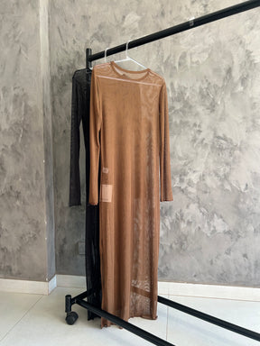 Saída longa tule marrom