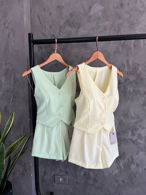 Conjunto Alfaiataria Shorts e Colete- Bi Bella