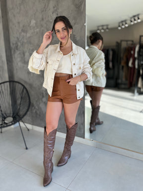 Shorts Feminino Curto de Couro- Leona Martins