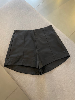 Shorts Hot Pant Resinado - Yeskla