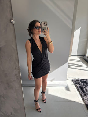Vestido Curto com Decote cruzado Ivi