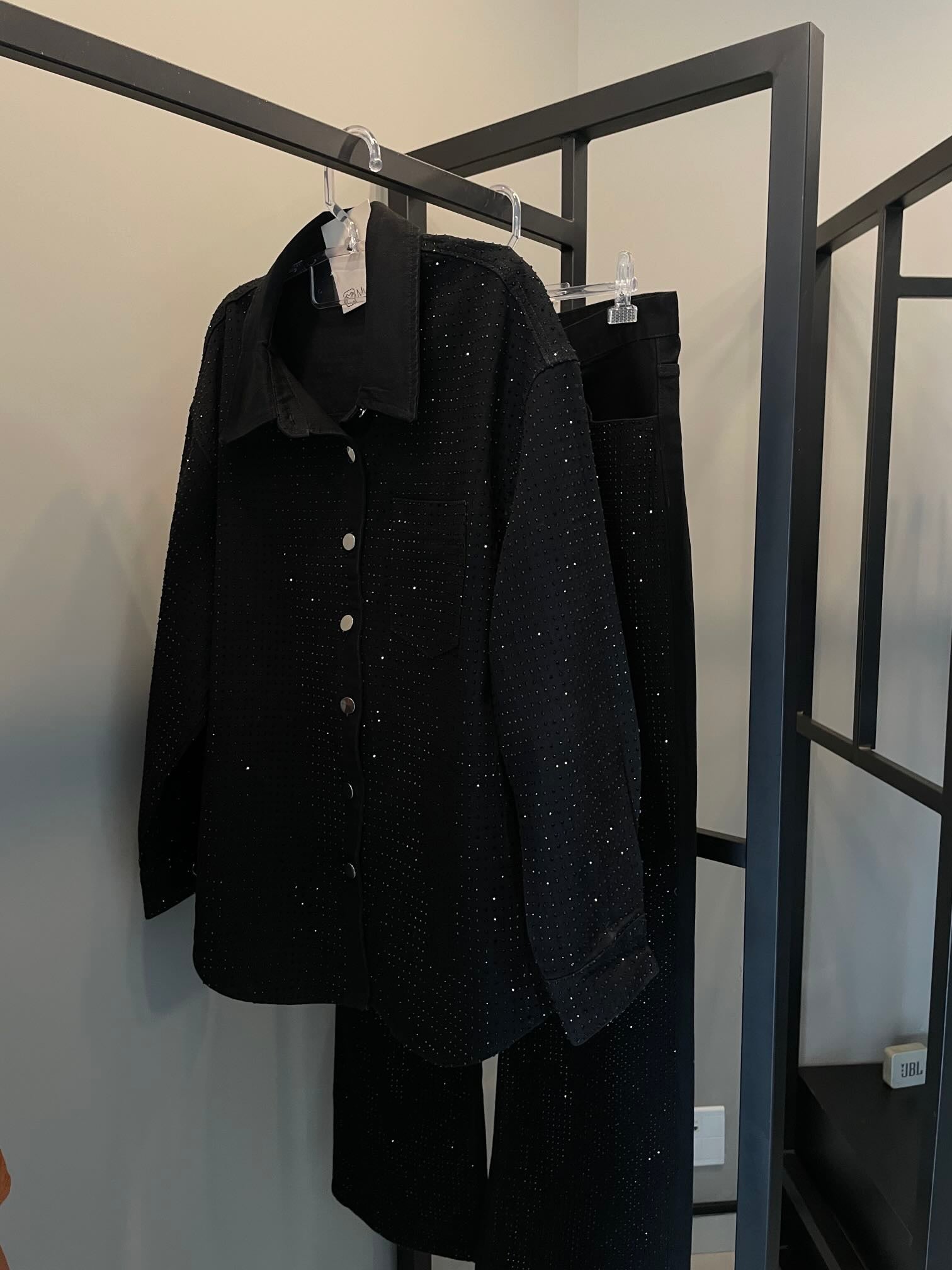 Jaqueta Jeans Oversized Pedrarias Preta