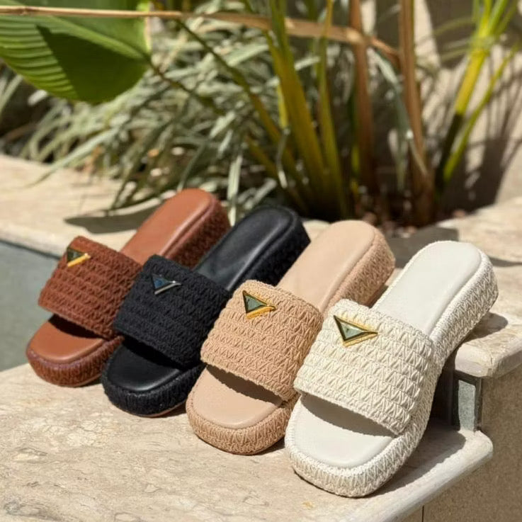 Rasteira Sandália Flat de Palha