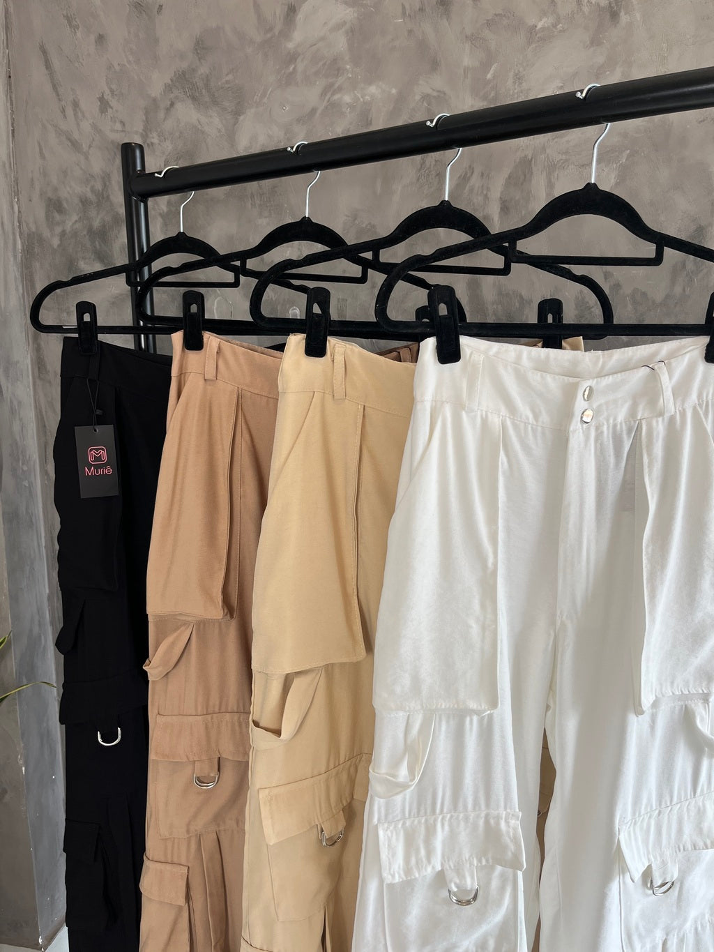 Calça Feminina Cargo Max com Bolsos