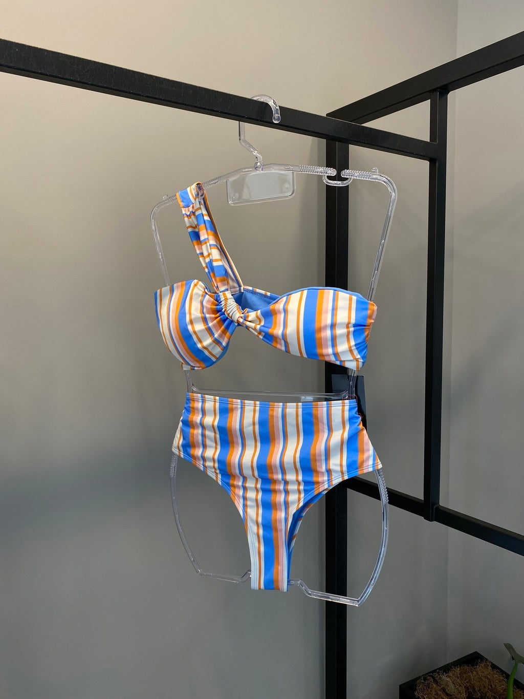 Biquini Hot Pant listras laranja