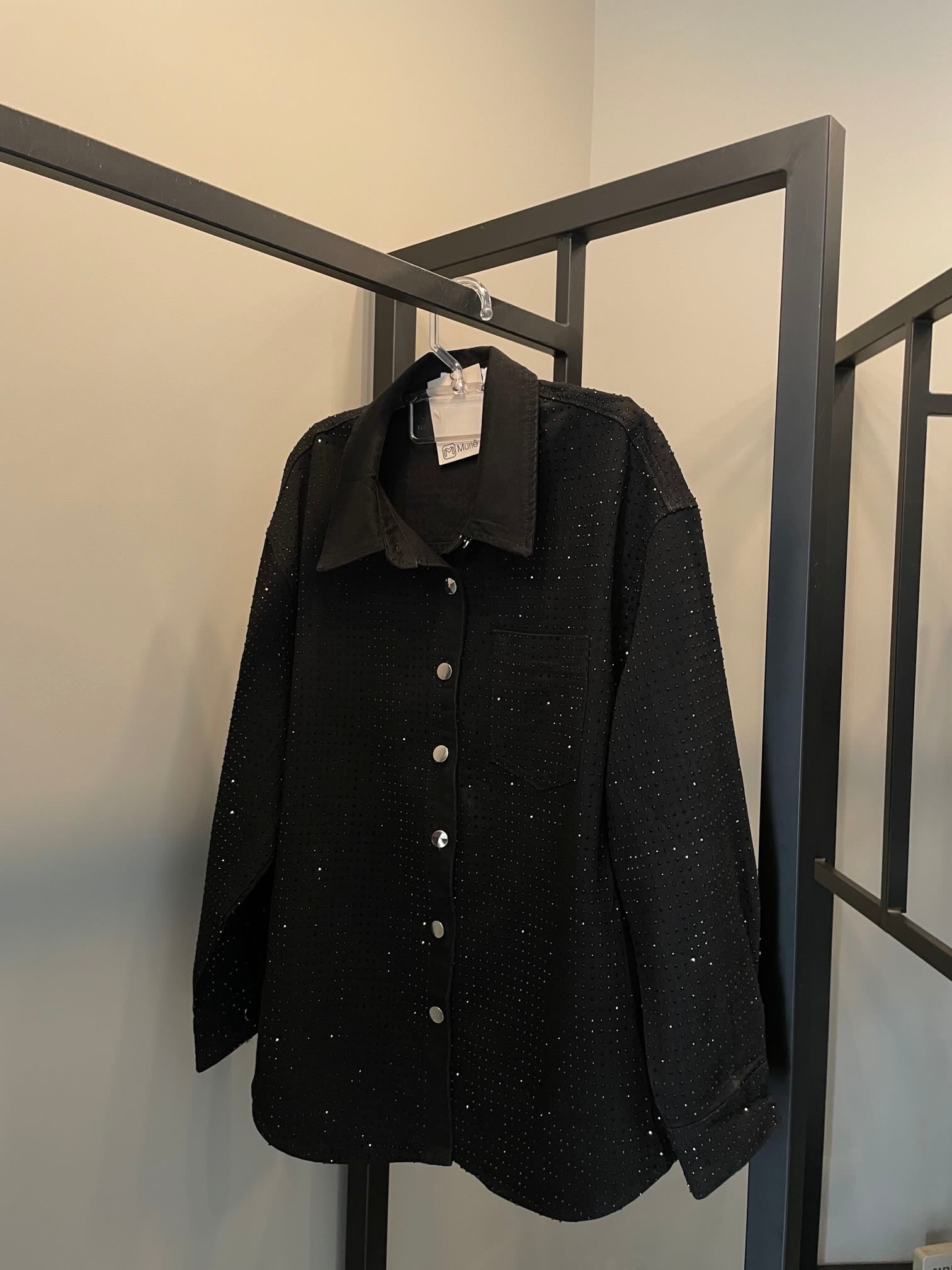 Jaqueta Jeans Oversized Pedrarias Preta