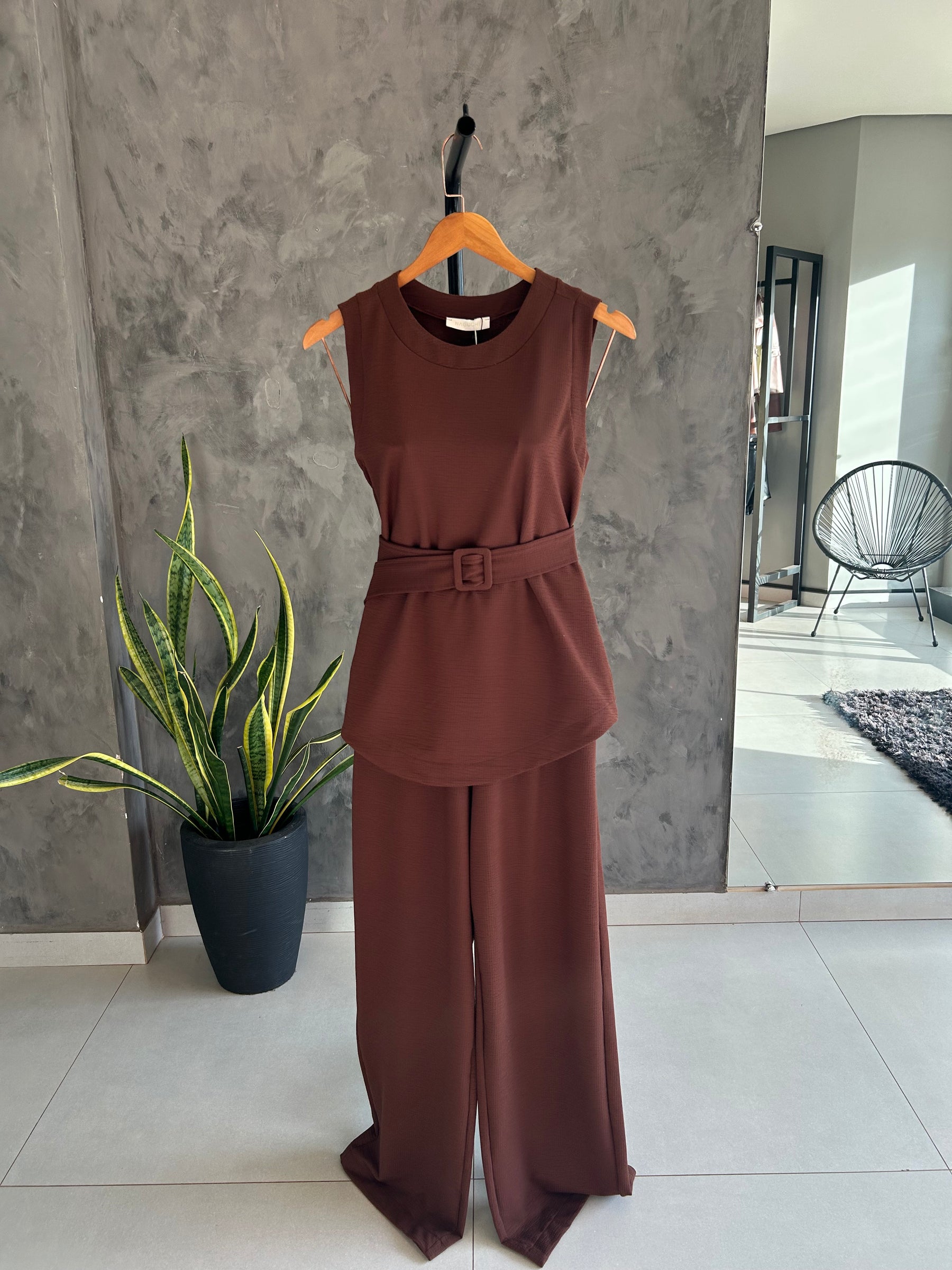Conjunto Blusa e Calça Textura Avelã