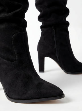 Bota Camurça Slouchy Betina Preta
