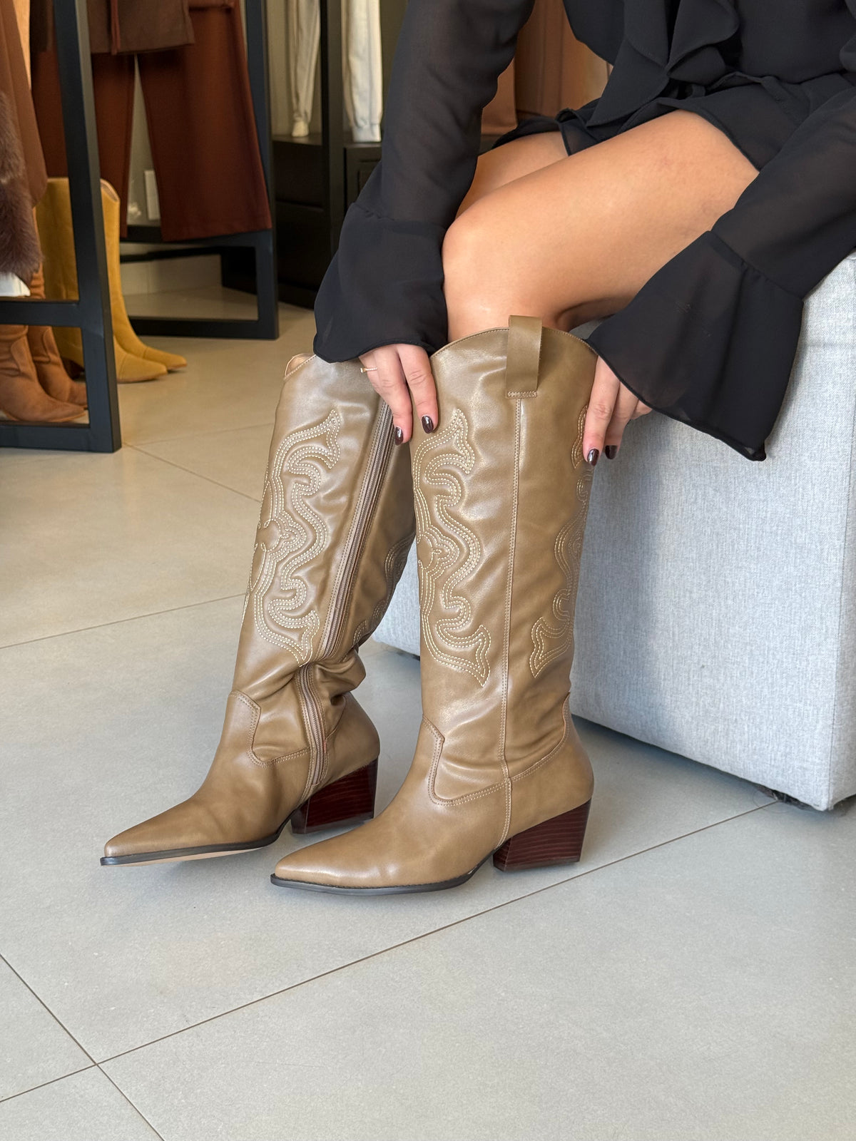 Bota Western Couro Dara Marrom