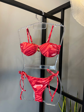 Biquini bojo e aro tropicaliente vermelho