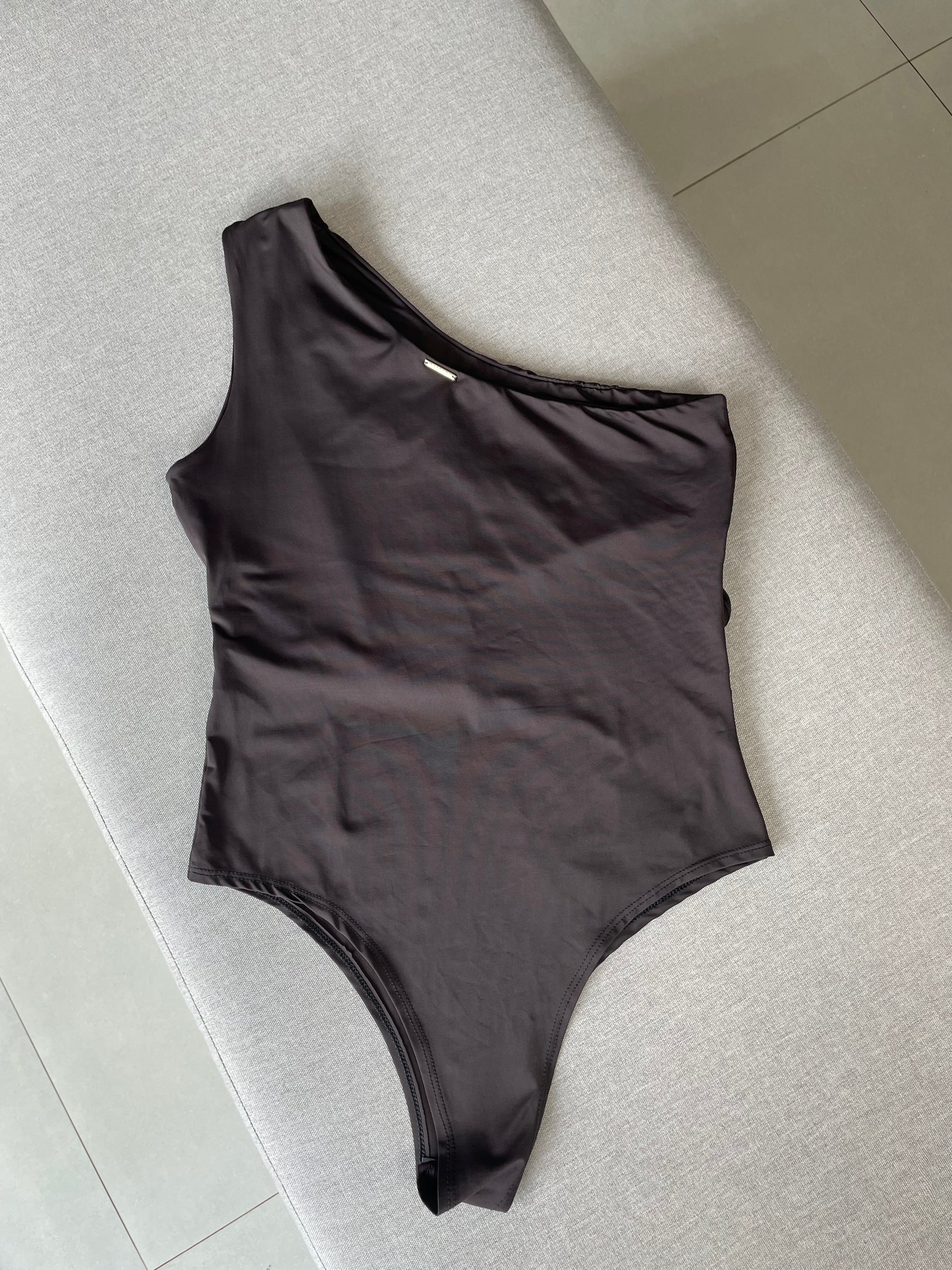 Body Ombro Único Darling Choc - Yeskla
