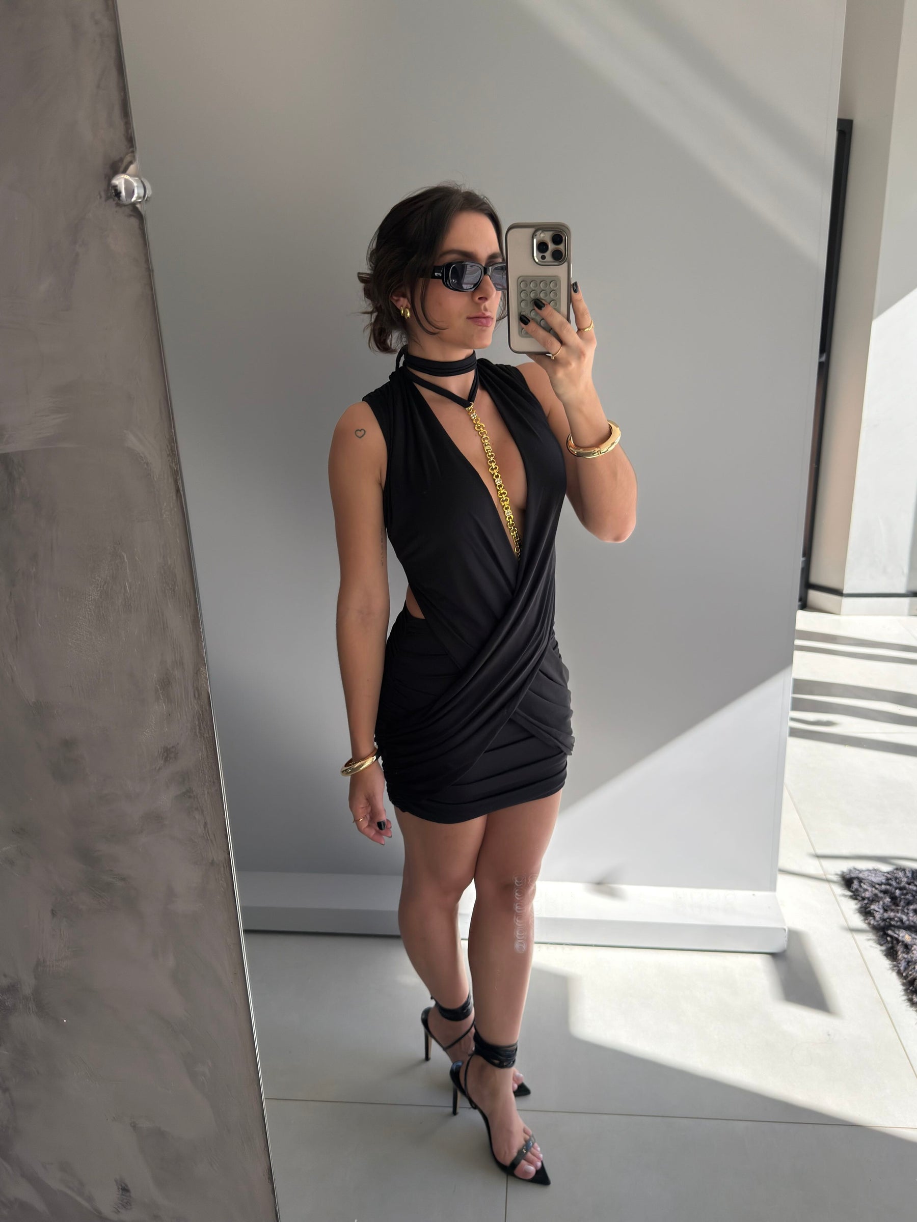 Vestido Curto com Decote cruzado Ivi